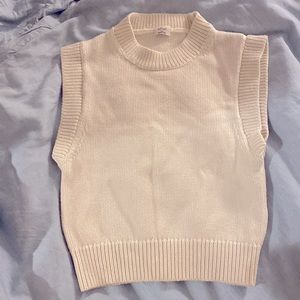 Wilfred offwhite sweater vest from aritzia